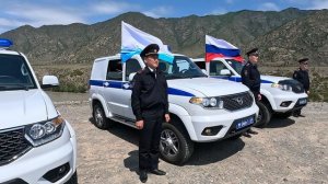 Полицейские двух Алтаев совершили восхождение к Белухе