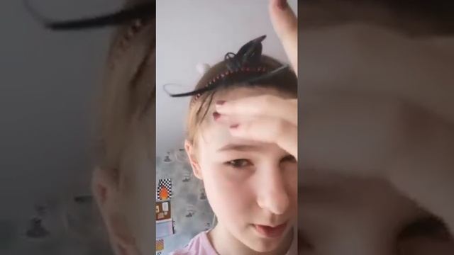 Крашу чёлку в голубой? смотреть онлайн