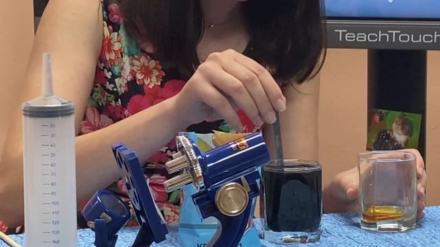 Каникулы онлайн. Волшебная лаборатория смотреть онлайн