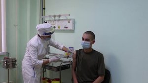 Вакцинация военнослужащих на российской военной базе в Таджикистане