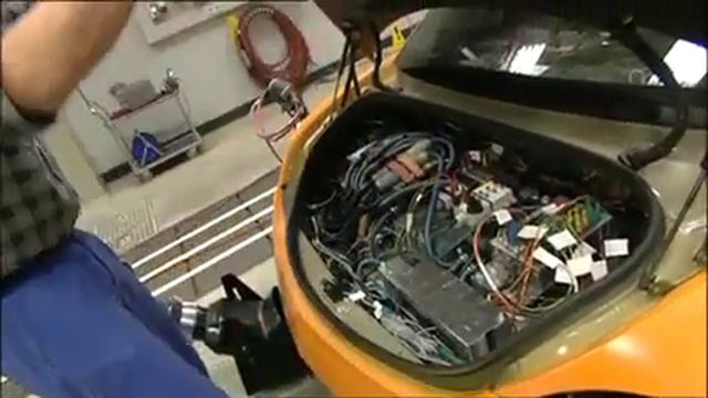 Краш тест Mercedes-Benz SLS AMG 2010 (2009) смотреть онлайн