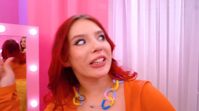 Бедный vs Богатый vs Гига Богатый Краш! Бедная Девушка Влюбилась в Миллионера смотреть онлайн