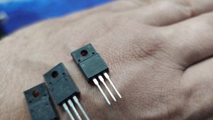 Вот это прикол Транзисторы K3569 с сюрпризом Вижу такое первый раз