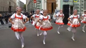 Русский танец с платочками.MPG