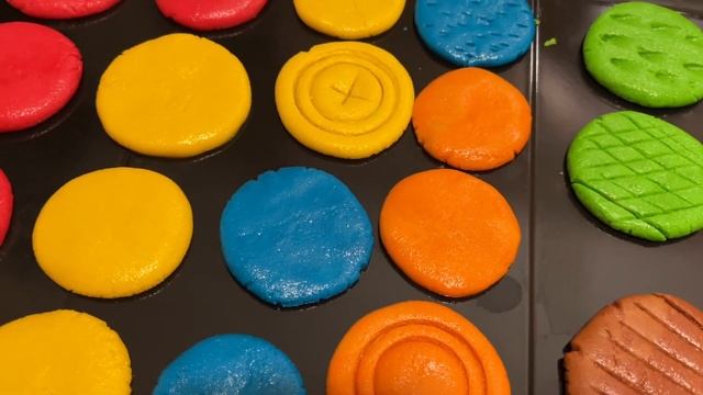 Еда для басиков. Легко и просто вкусняшки из солёного теста смотреть онлайн