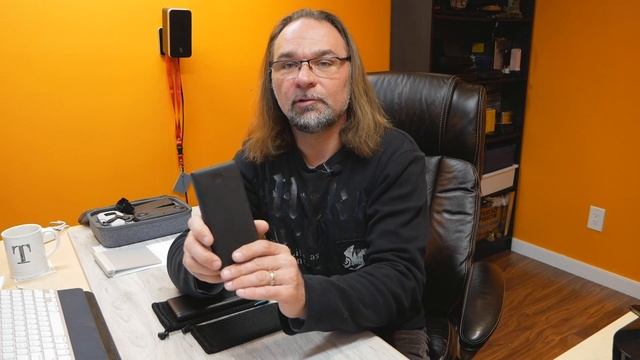 ANKER POWERBANK, CHARGING ELECTRONICS DURING MOTORCYCLE ADVENTURES смотреть онлайн