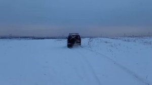 Isuzu Trooper off road winter field.Исузу Трупер 3.2л зимой по полю .Оффроуд