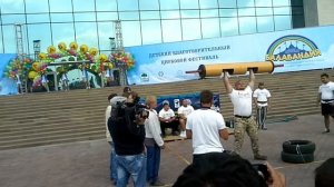 Силовой экстрим. Подъем бревна (150 кг). Дмитрий Положенцев