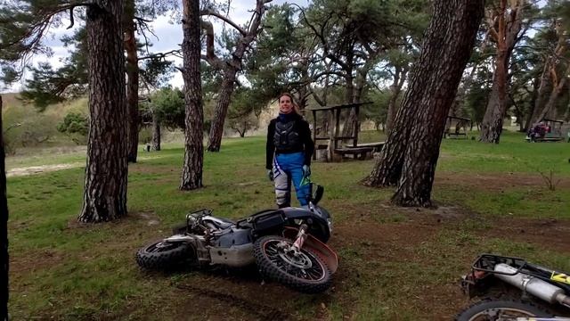 KTM 990 Adventure vs 990 Adventure S субьективный тест + Honda Transalp смотреть онлайн