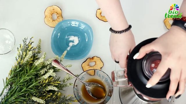 Смузи из брусники и активированного пористого овса смотреть онлайн