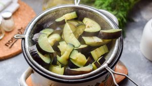 Баклажаны с чесноком и укропом