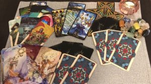 Чем заняты его мысли сегодня? Мысли обо мне? Подсознательные мысли?