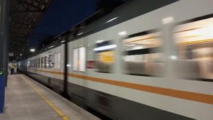 ЭП2Д 0079 уезжает с Белорусского вокзала