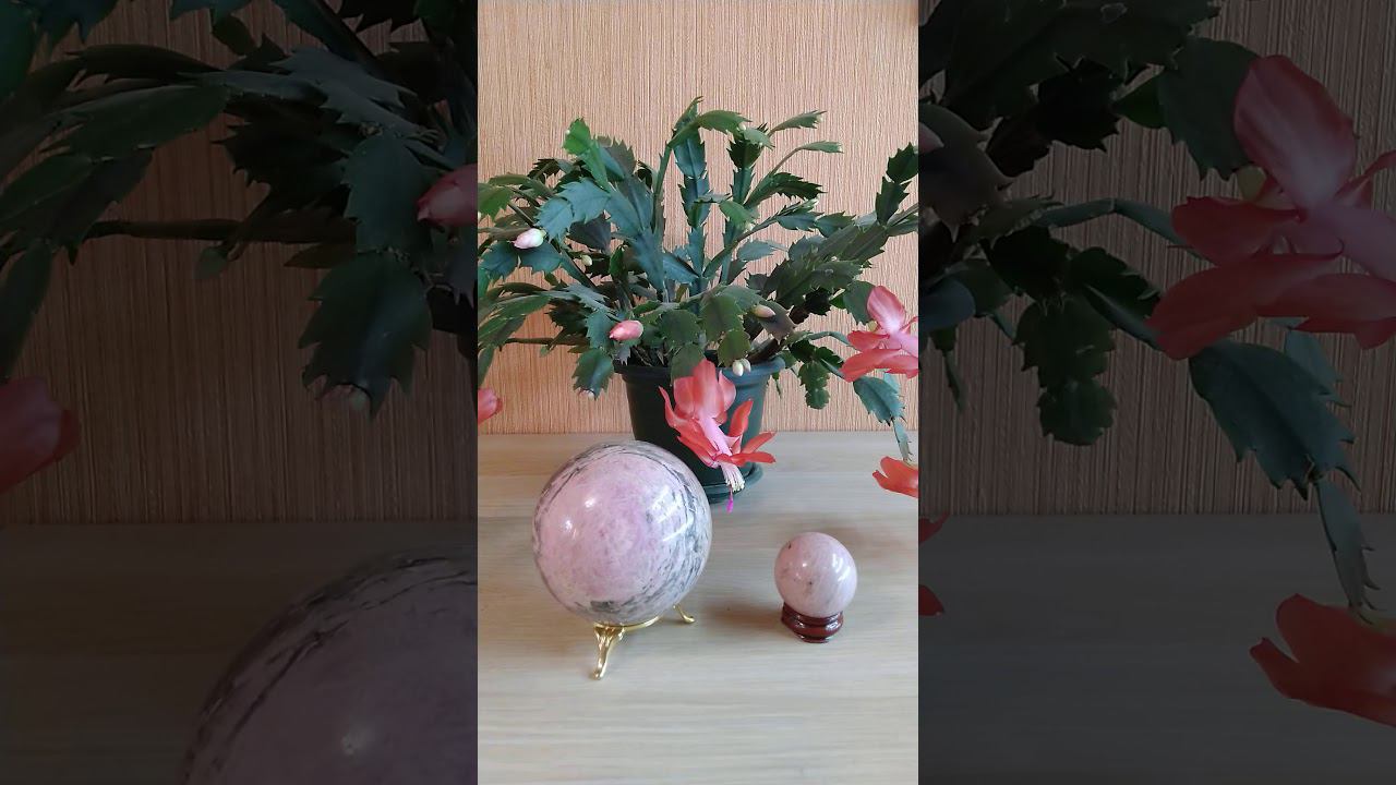 Родонит - камень Макоши.