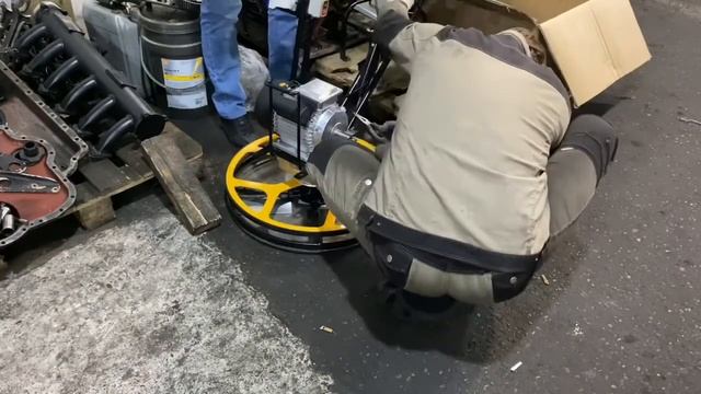 Vscg 600D сборка электрической затирочной машины, запуск, сборка, в наличии, мотор на 220В смотреть онлайн