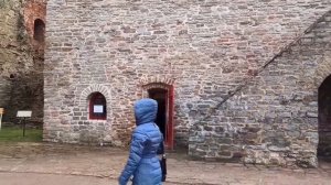 Ивангород, крепость. Переход через границу. Квартира в Эстонии.