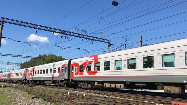 Электровоз ЭП2К-353 с пассажирским поездом 188 Новороссийск – Архангельск смотреть онлайн