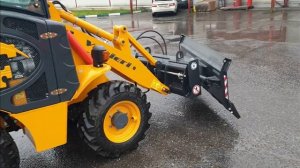 Универсальный мини экскаватор-погрузчик VENIERI VF 1.33B