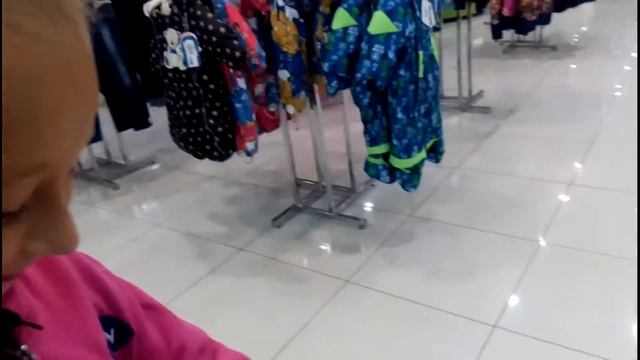 Магазин игрушек: Сашин шопинг! Kid's toy store: Sasha's shopping! смотреть онлайн