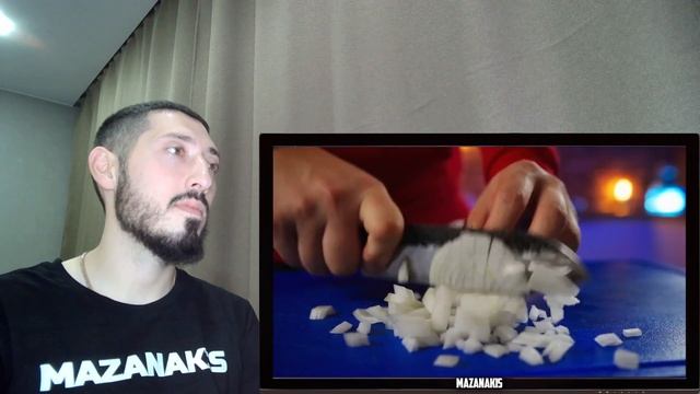 MAZANAKIS СМОТРИТ Я СДЕЛАЛ БУРГЕР ИЗ 100 ИНГРЕДИЕНТОВ |Реакция на ванзая| смотреть онлайн