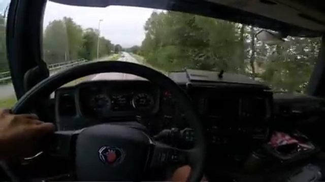 20 тысяч километров на новой Скании Супер 2023! Как тянет в гору и какой расход топлива! смотреть онлайн