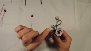 Цветы из бисера.Анютины глазки миниатюрные./Flowers from beads. Miniature pansies.