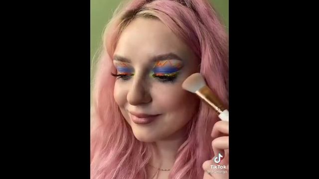 ?Макияжи с историями из жизни? смотреть онлайн