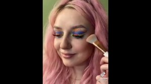 ?Макияжи с историями из жизни?