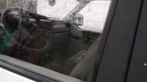 Фольксваген т4. передняя полуторка с откидным столиком подлокотником из автомобиля КИА-К2700II