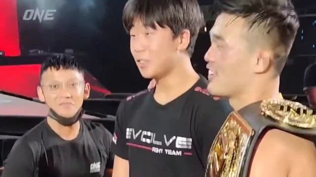 Adrian Lee vs. Sebastian Prangley смотреть онлайн