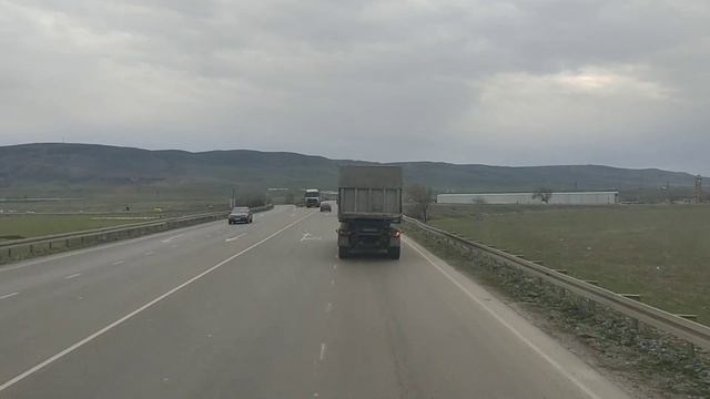 путь по Грузии красота,горы,весна ,едем на Армения,в Ереван,у нас кофе пауза,и опять дорога Грузии смотреть онлайн