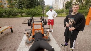 NILETTO и Клявер за гаражами. Спортплощадка