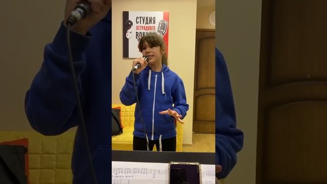 Элли Багдасарян - репетиция новой песни Витаса «Опера номер 2» смотреть онлайн