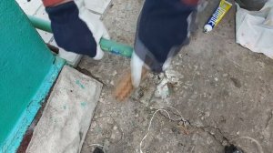 Монтаж трубы для полива на даче