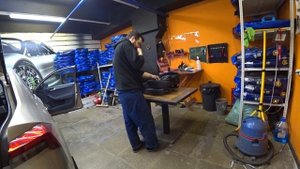 Skoda Rapid 2G - Установил чехлы автопилот из алькантары/экокожи.