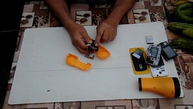 ? ? Ремонт Светодиодного фонарика , замена кислотного на Литий-ионный аккумулятор (Li-ion) смотреть онлайн