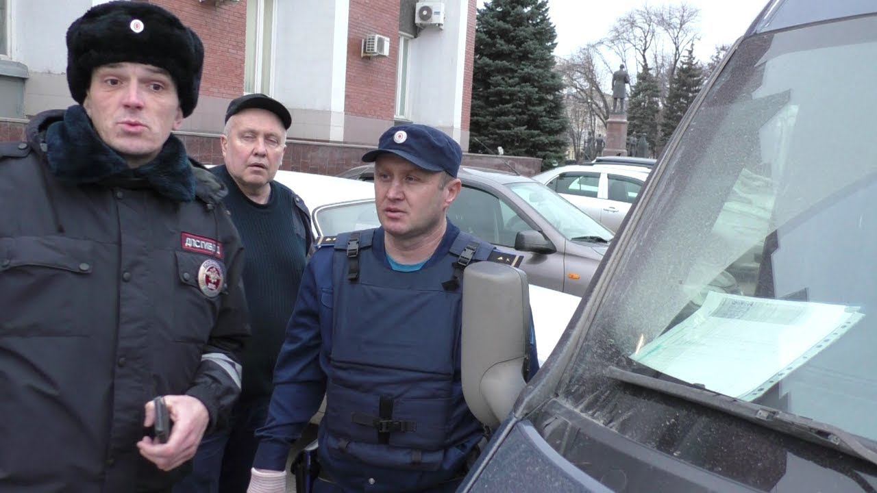Саратов. Крутой инспектор ДПС разоружил и кинул ответку спецсвязи за 19.3 КоАП.