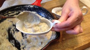Соус из соленых грибов со сметаной и яйцами