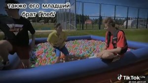 Влад А4 и Глеб реальные Братья 🤣😅Пацанов жалко
