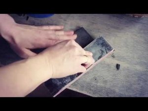 Обработка края плитки бруском
