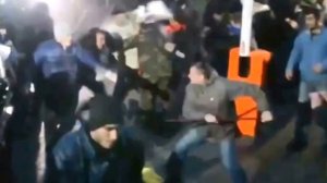 Драка на Майдане Крутая вертушка от каратиста