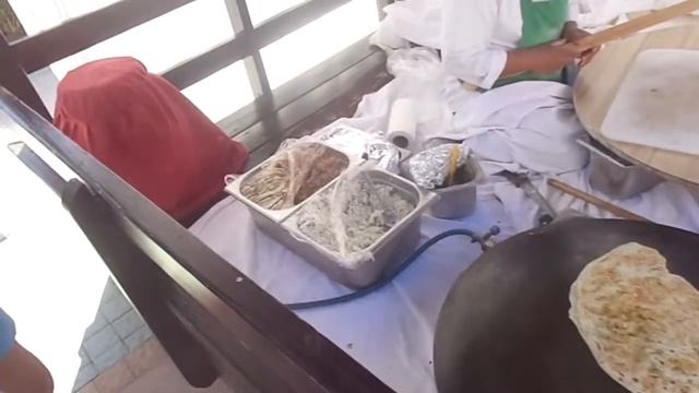 ГЕЗЛЕМЕ ТУРЕЦКИЕ ЛЕПЕШКИ ЕМ ПЕРВЫЙ РАЗ СМОТРИМ КАК ИХ ПЕКУТ ТУРЦИЯ 2016 ТЮРКЛЕР