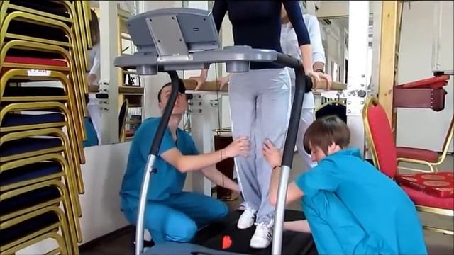 беговая дорожка при спинальной травме смотреть онлайн