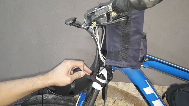 Как закрепить герму на велосипеде|Крепление для сумок на руль велосипеда|DIY