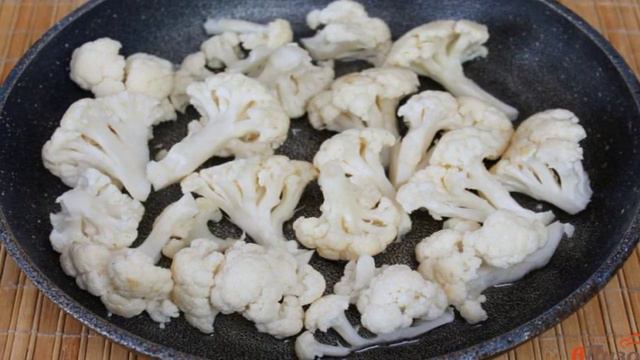 Цветная капуста с яйцом и сыром