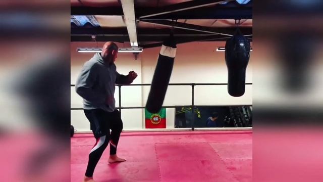 Гигант Мартин форд готовится квыступлению в ММА смотреть онлайн