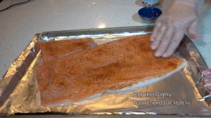 Baked salmon under black pepper / Запеченный лосось под черным перцем