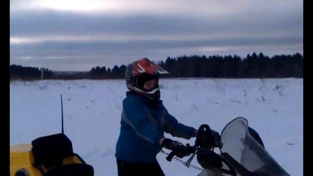 Алекс2003 Первый раз на снегоходе смотреть онлайн