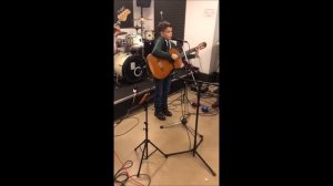 Как научиться играть на гитаре за 2,5 месяца и выступить на сцене с рок группой в 11 лет?