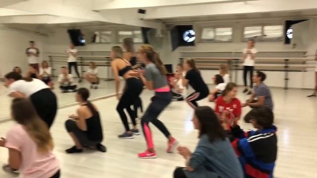 Как снимали песню Скубиду папа смотреть онлайн